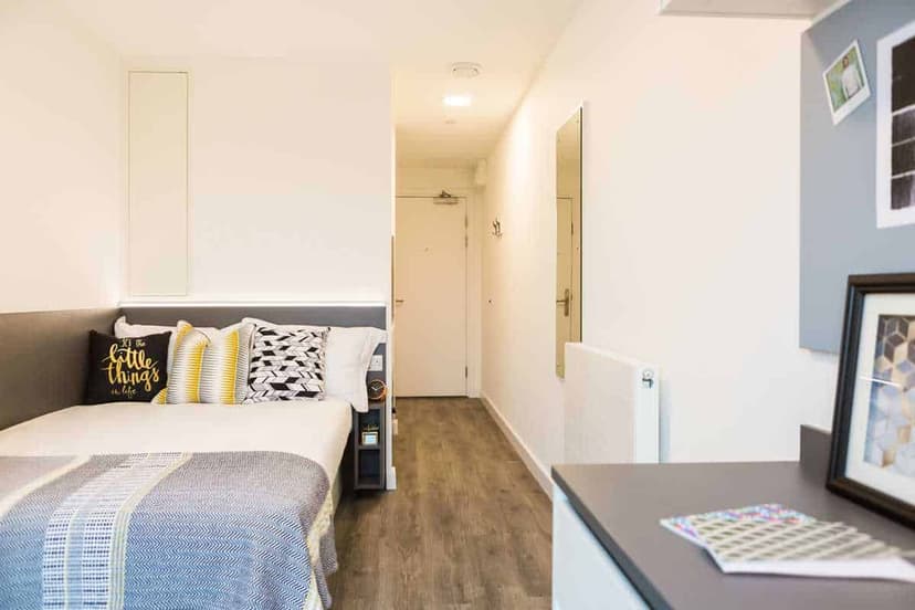 LST White City Residence, London image 1