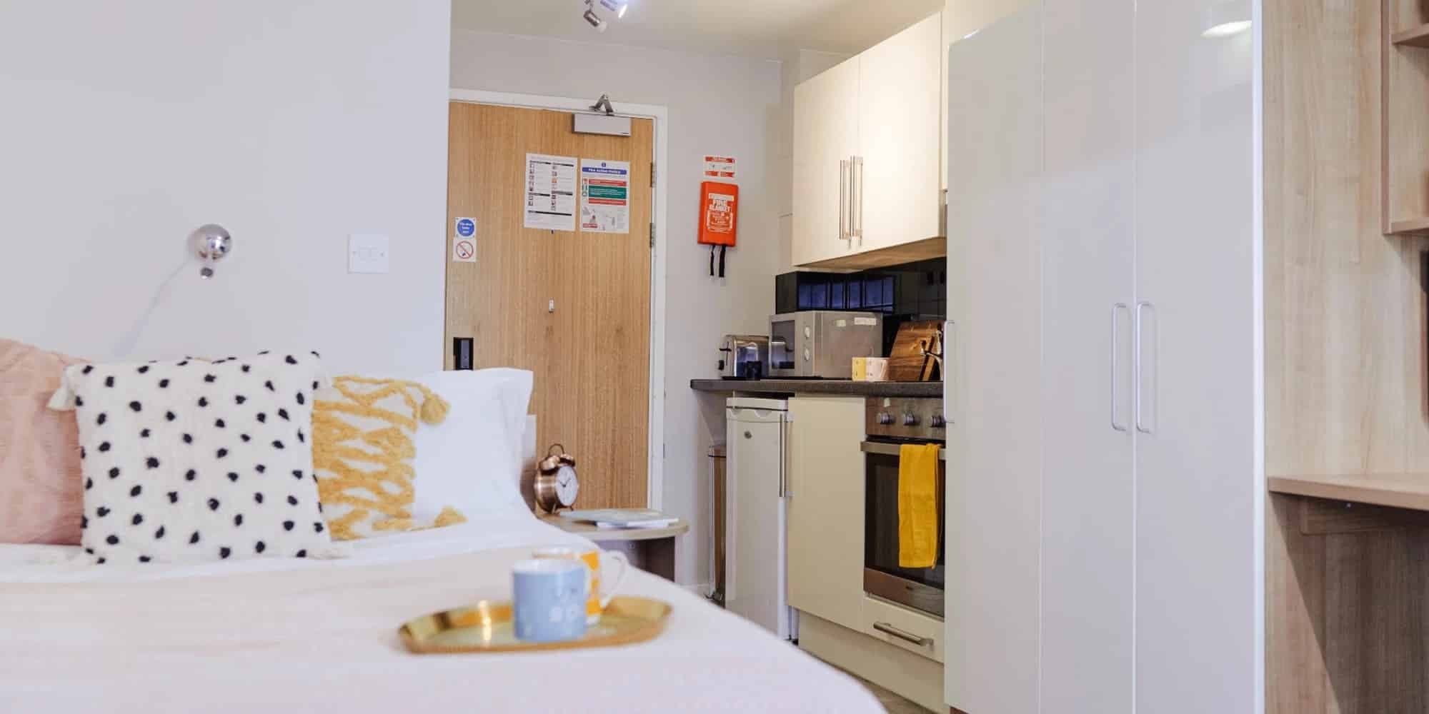 Gold Studio Private Upper Level 