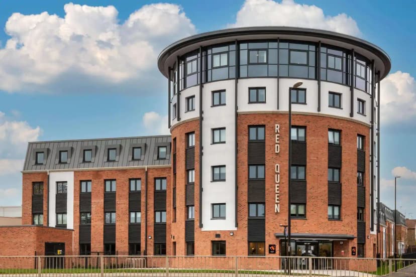 Red Queen, Coventry view 3