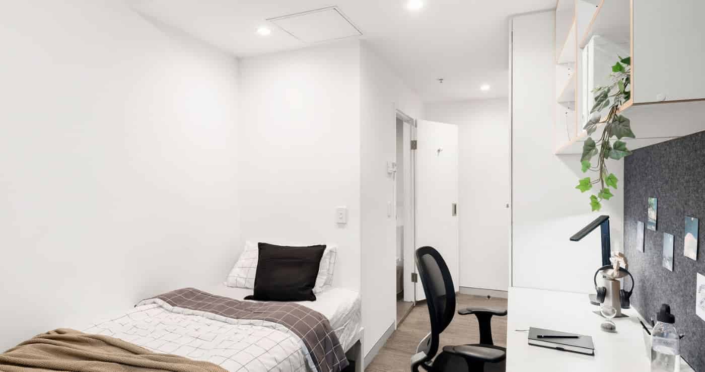 Single Bedroom – 3 Share Apt