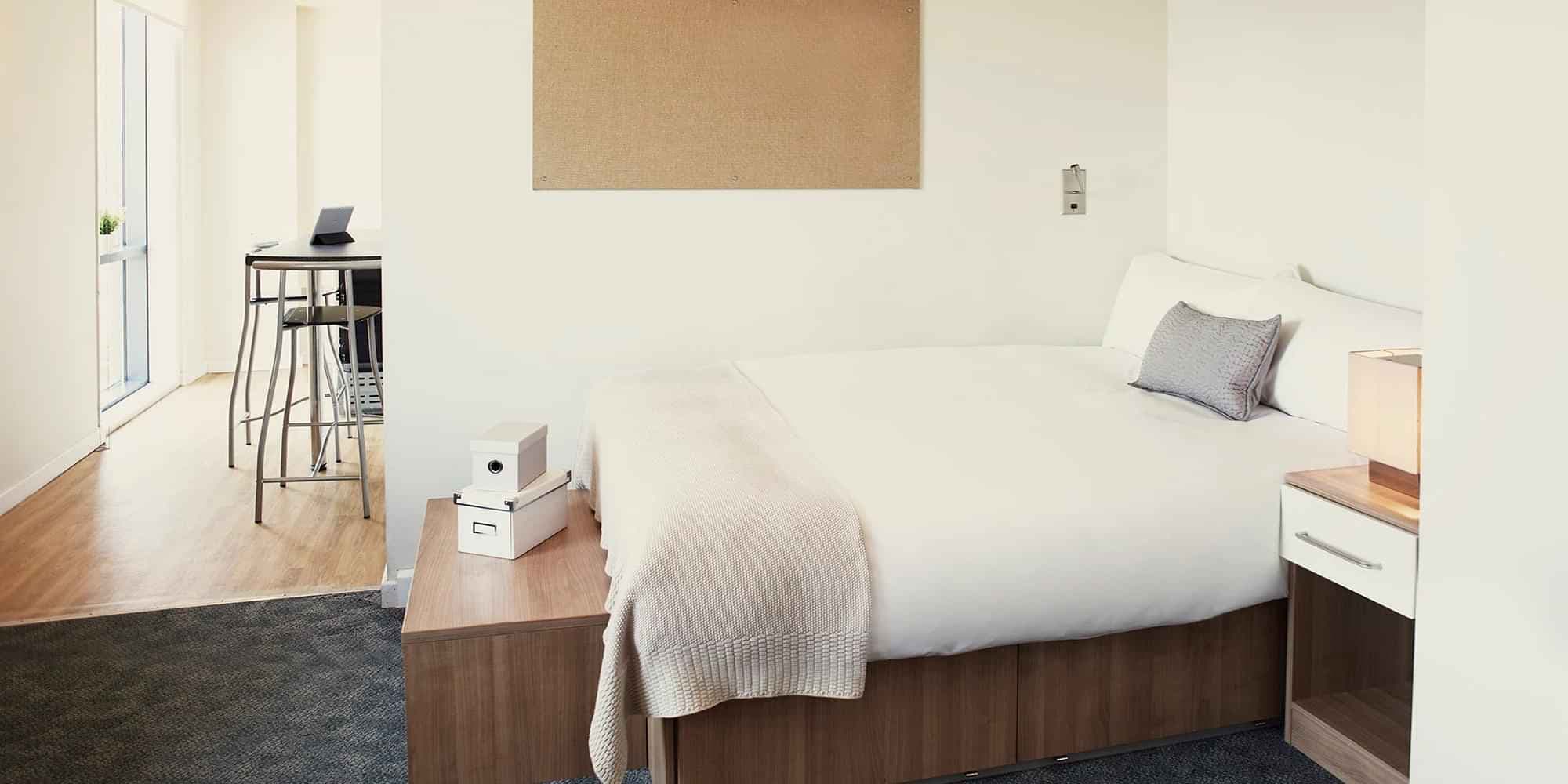 Gold Studio Upper Premium