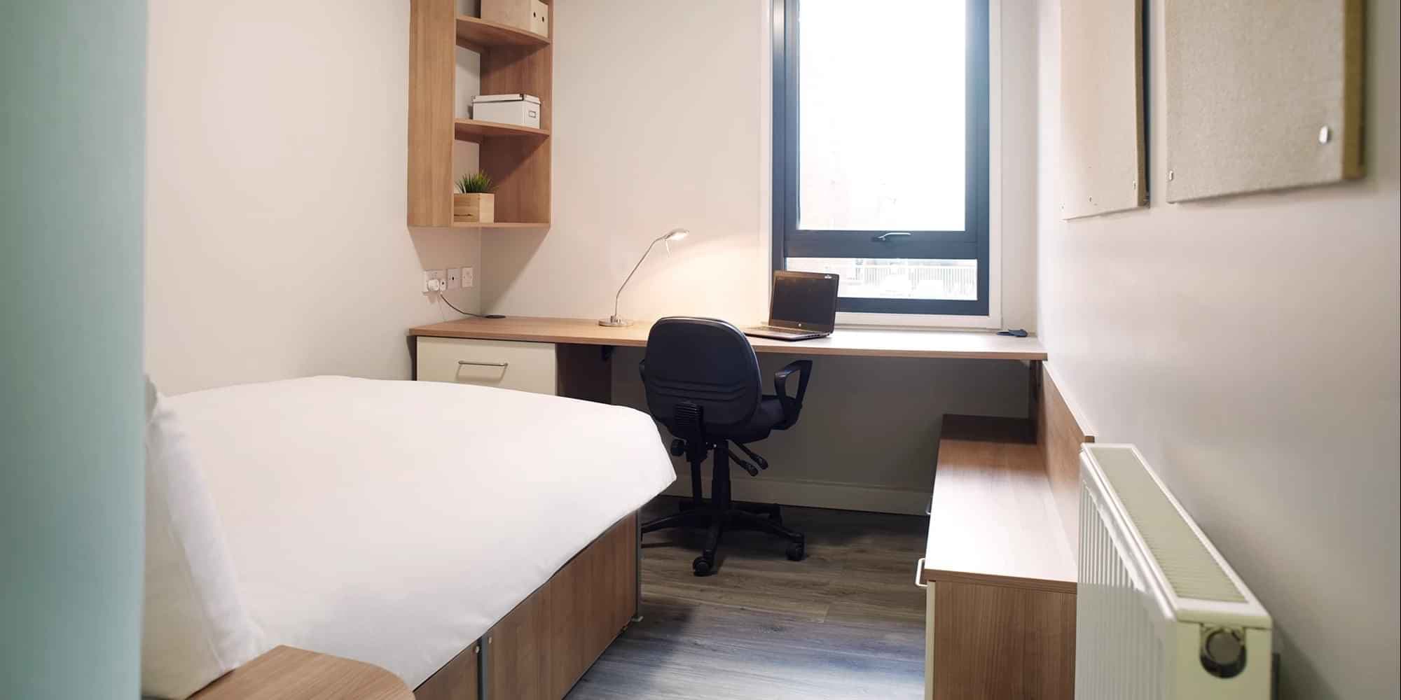 2 Bedroom Apartment Shared Mid Level