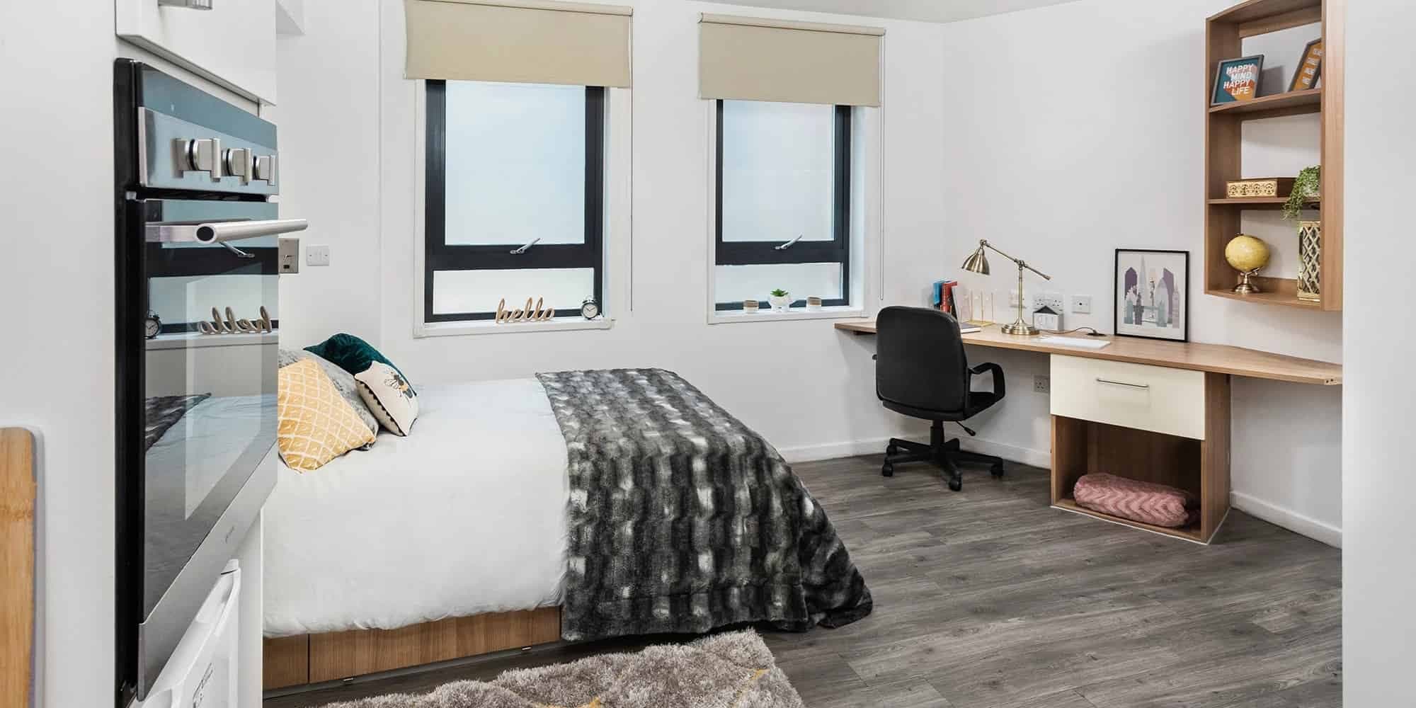 Platinum Studio Private Mid Level