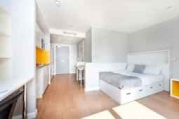 Studio Platinum - Upper Floor