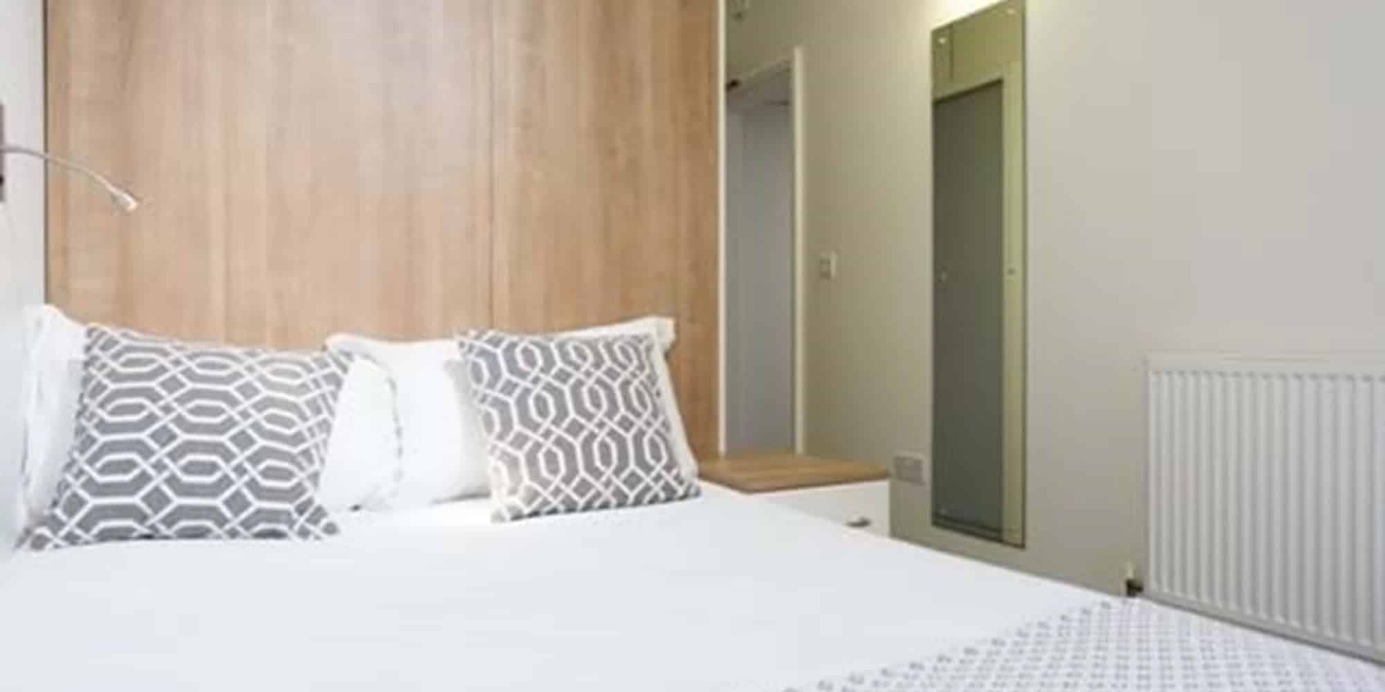 2 Bed Apartment Shared Lower Level