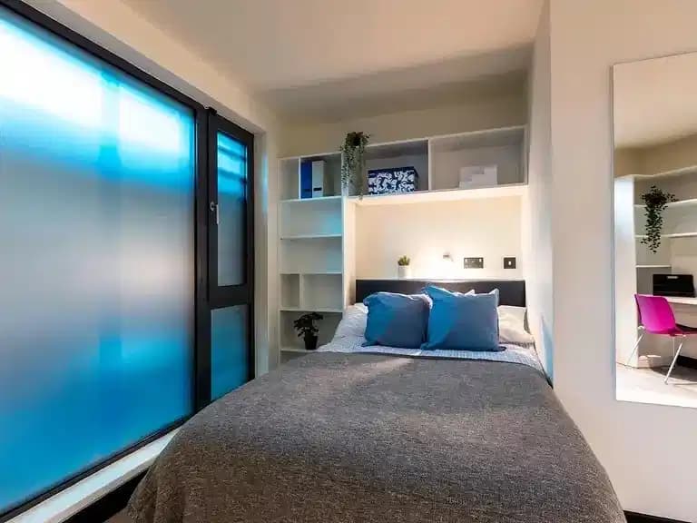 Premium Ensuite in 2 Bed Apartment
