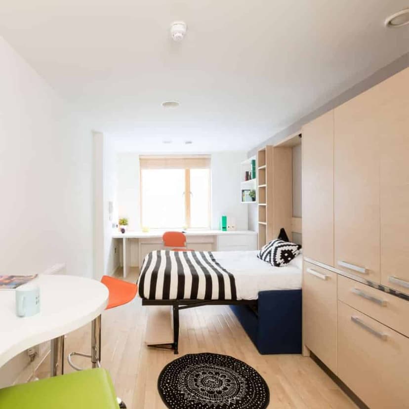 GoBritanya Kirby Street Residence, London view 2