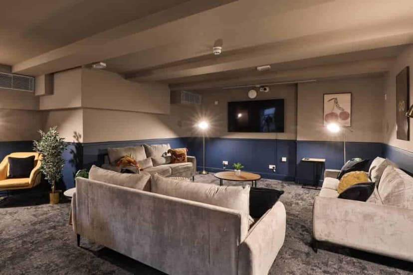 Francis Gardner Studios, London image 13