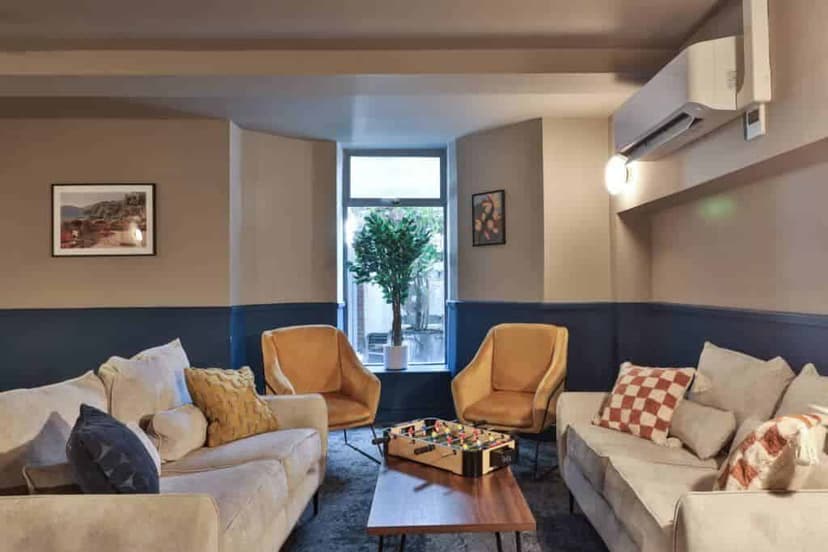 Francis Gardner Studios, London image 12