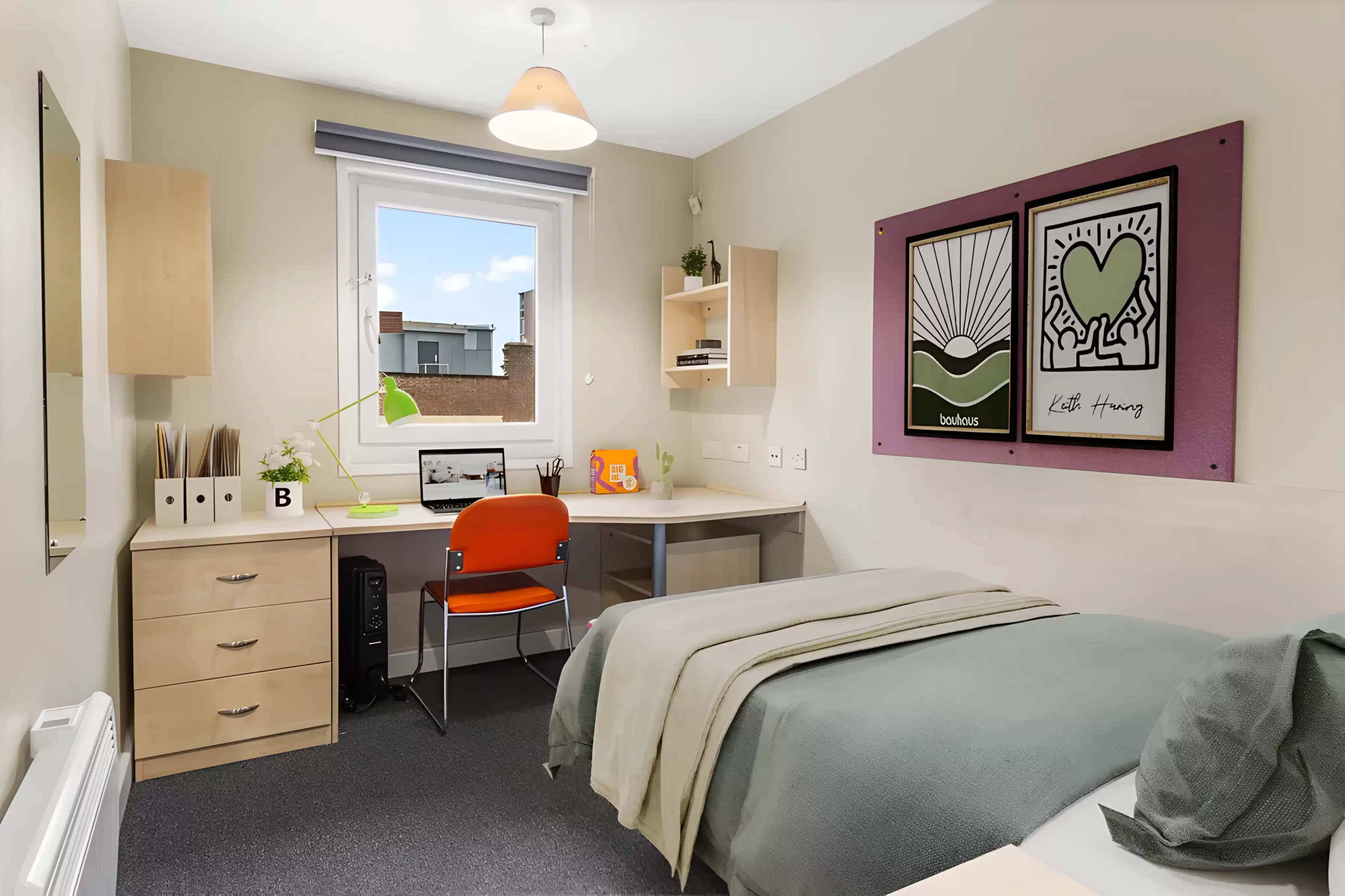 Gold Ensuite Upper Level