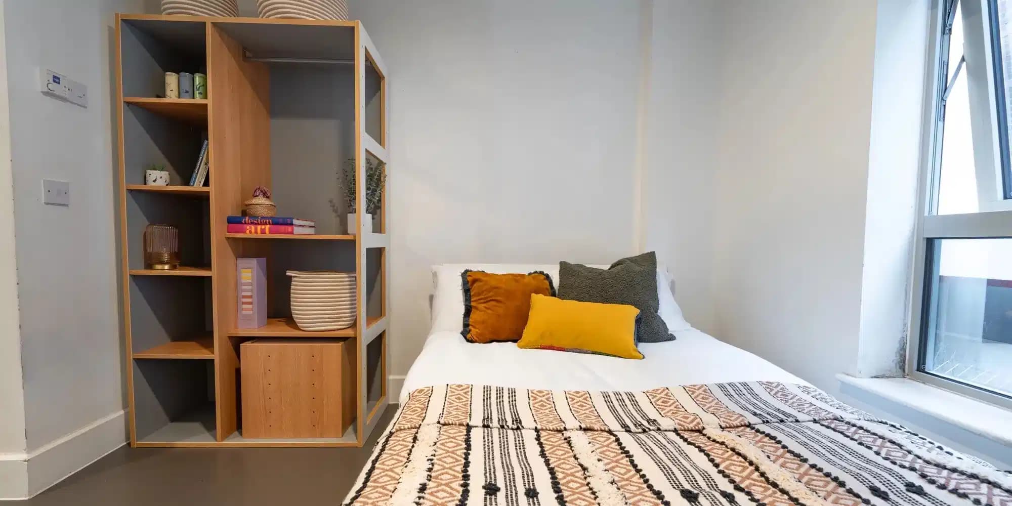 Silver Studio  Upper Xl  Level