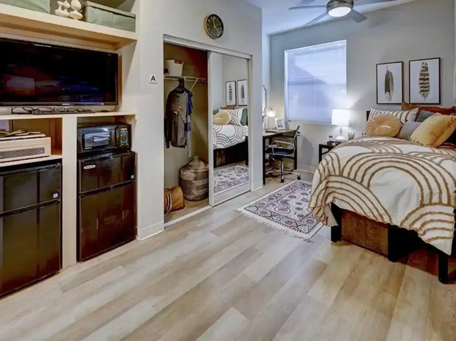 1 Bed - 1 Bath Double