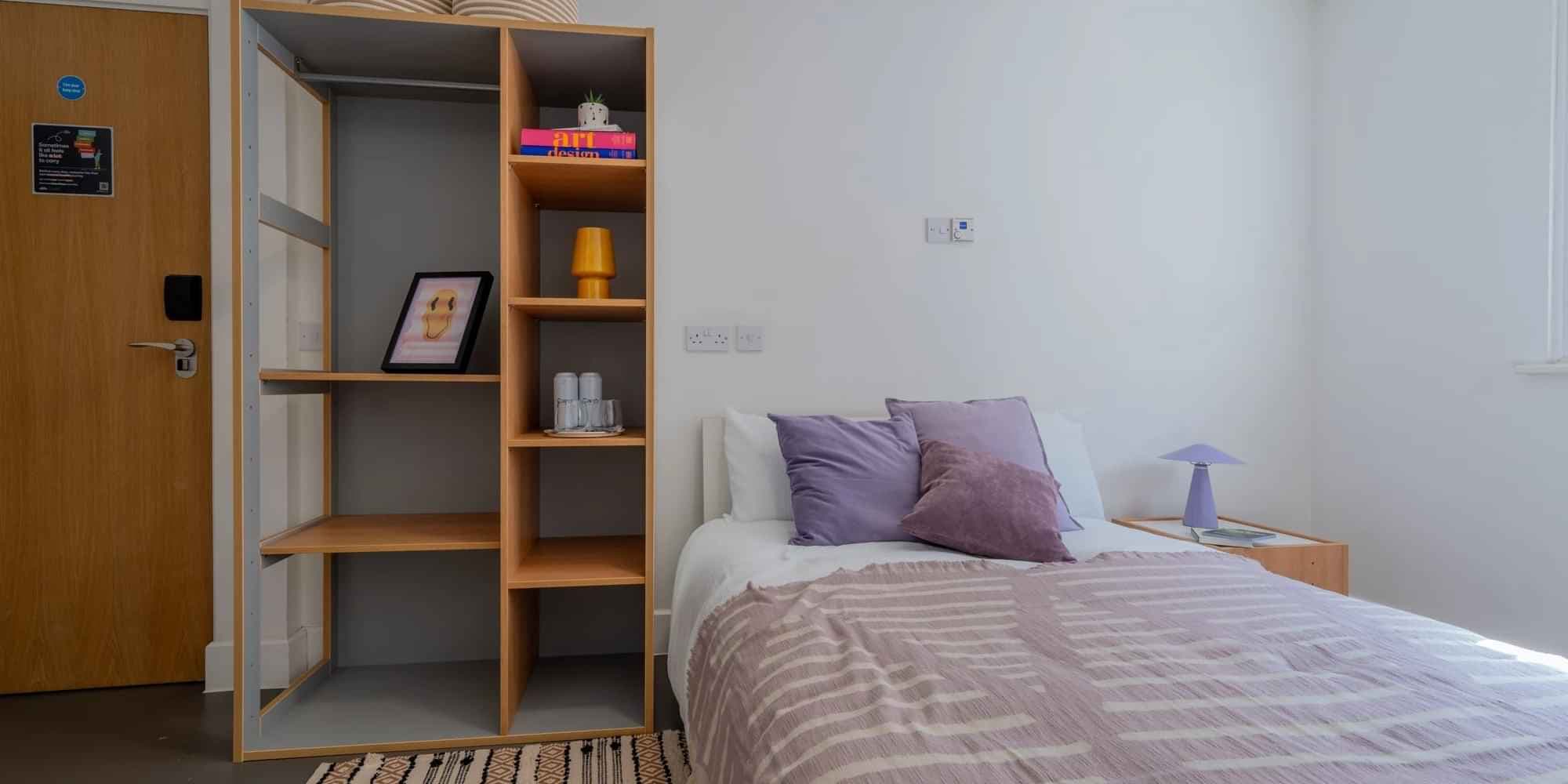 Bedroom Bronze Mid Level