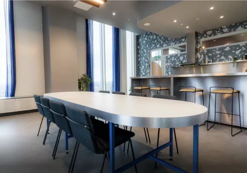 iQ Vega, London view 7