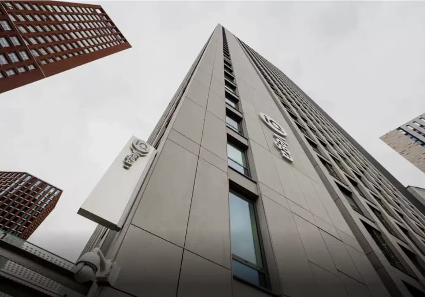iQ Vega, London view 3