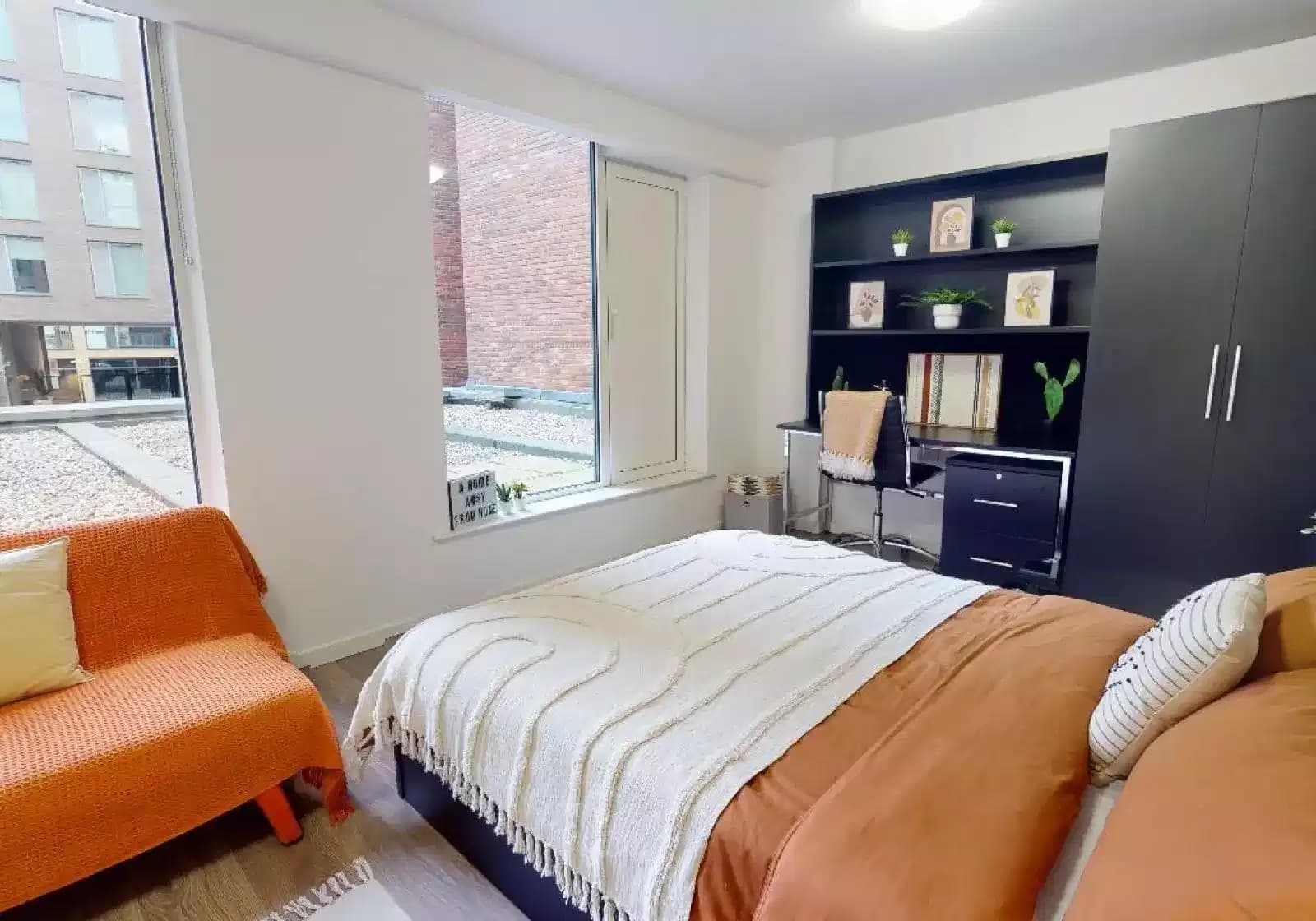 Bronze 1 Bed Apt Plus