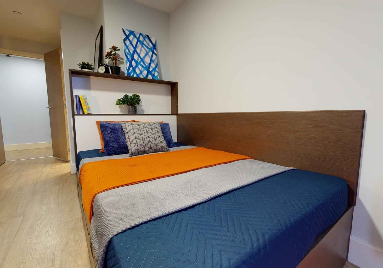 Bronze En Suite Plus