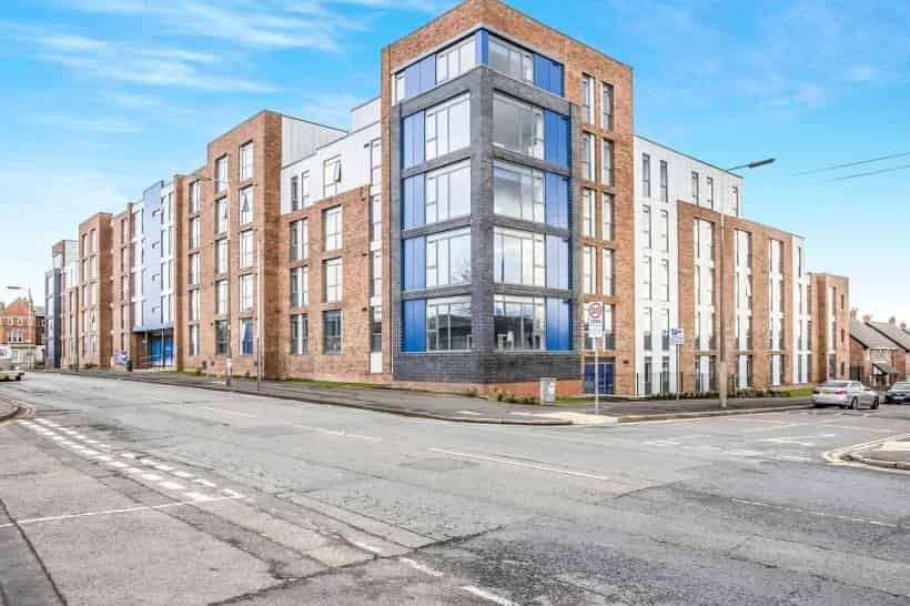 Queensland Place, Liverpool view 6