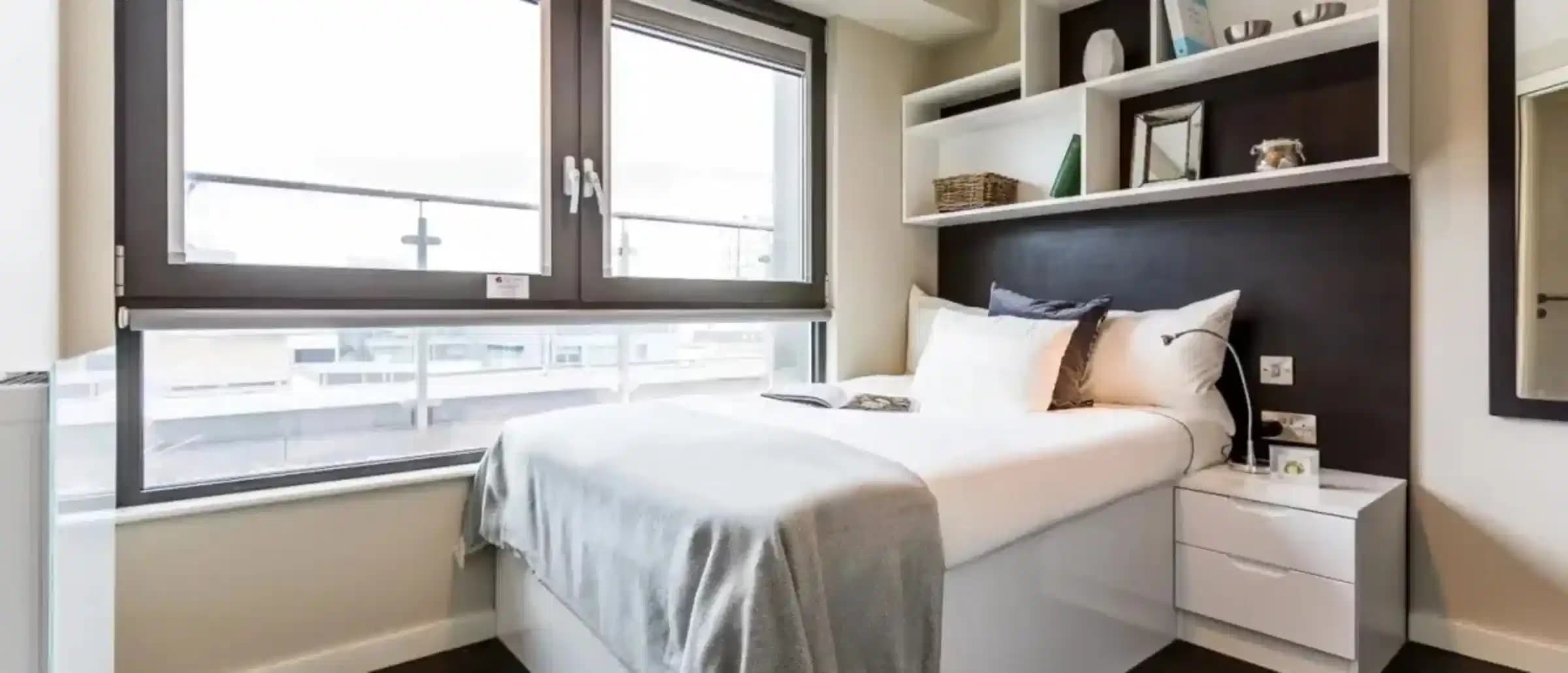 Two Bed Apartment Shared Penthouse City View