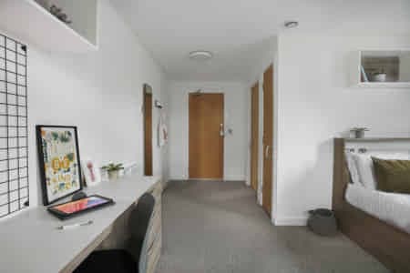 Premium En-Suite - 6 Bed