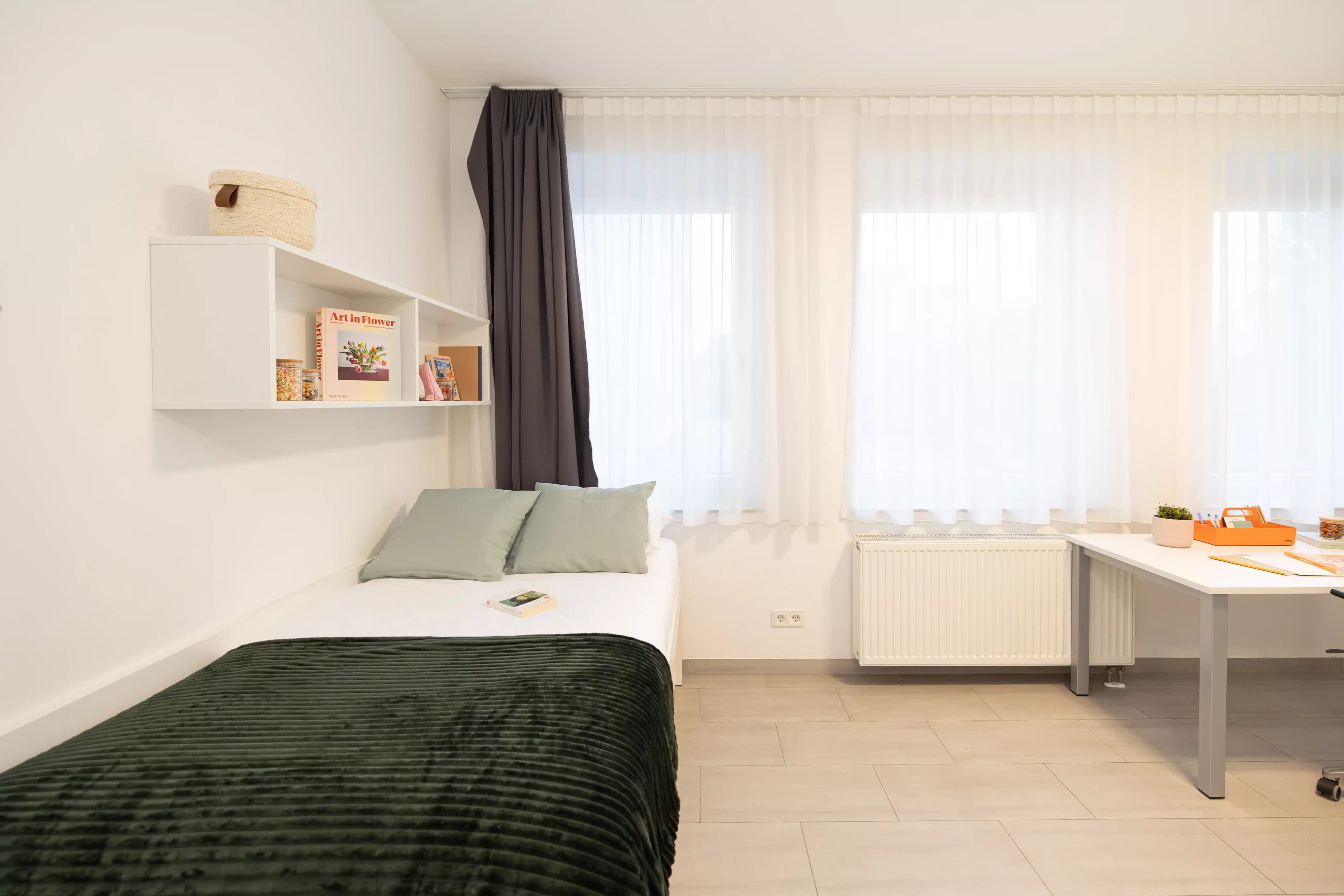 Standard Silver Studio (19 sqm)