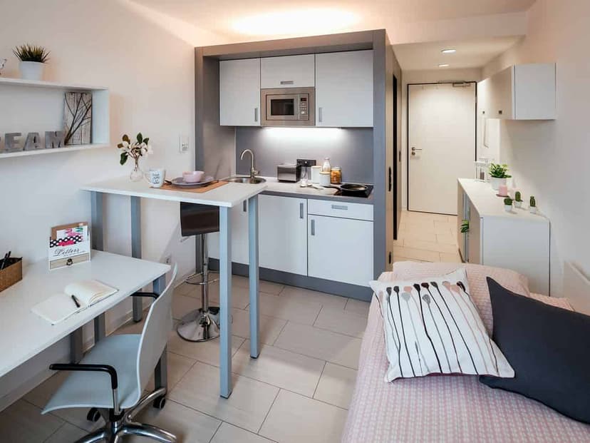 Yugo Alvarium, Frankfurt image 1