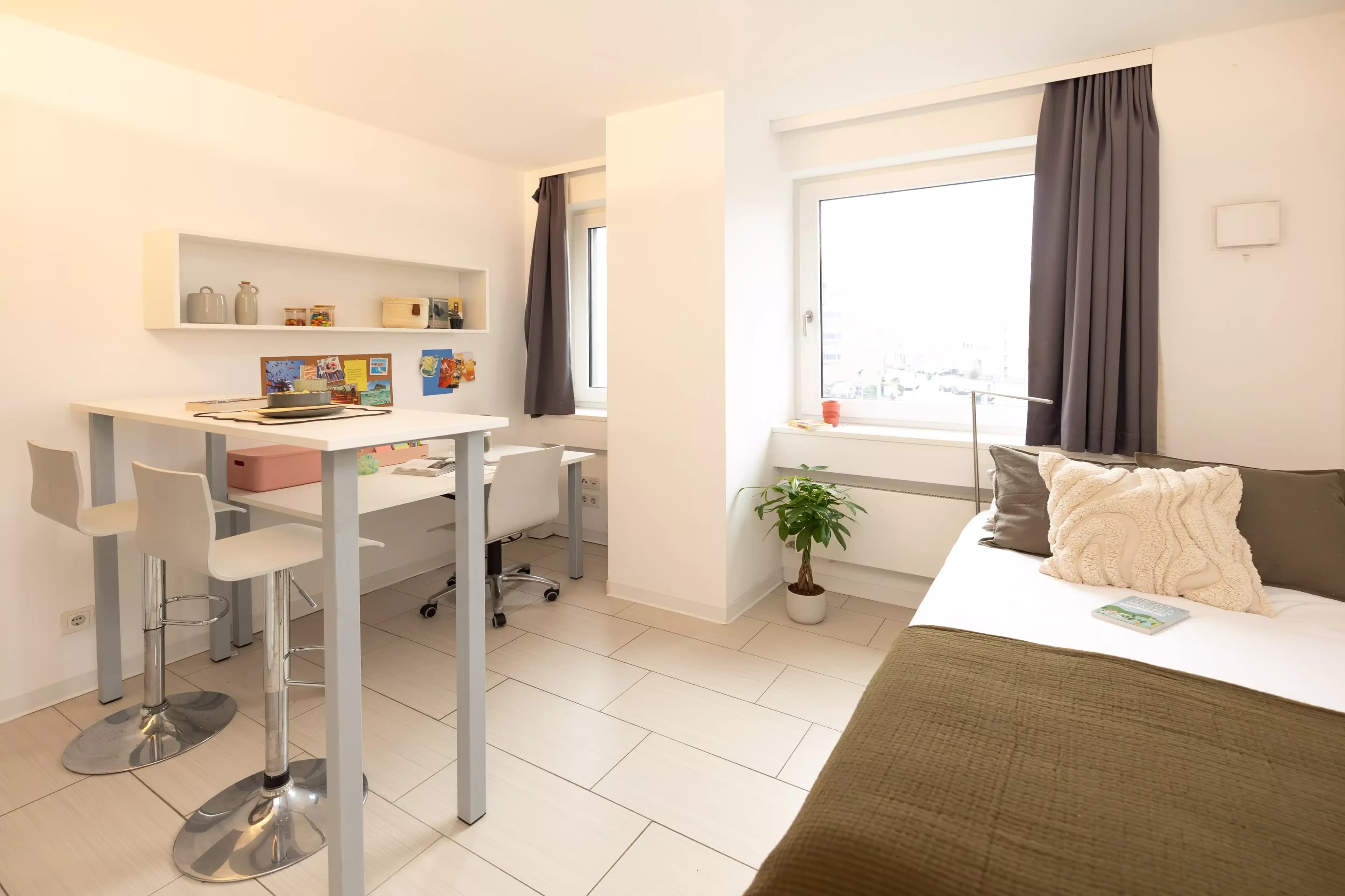 Basic Gold Studio (15 sqm)