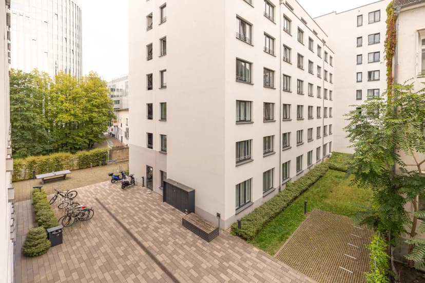 Yugo Urbanum, Frankfurt image 17