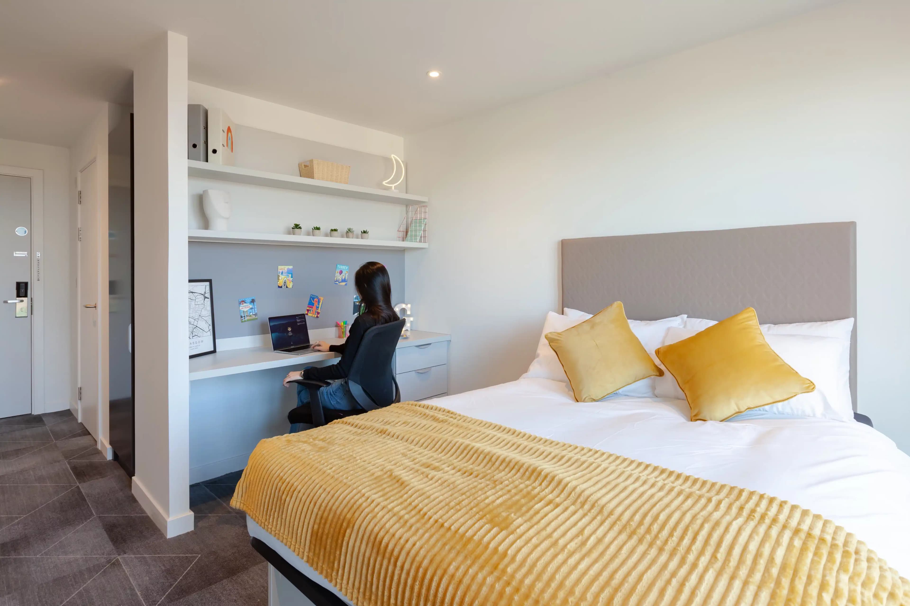 True Apartment 6-Bedrooms