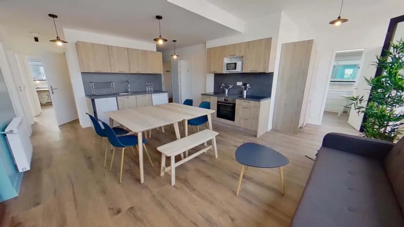 Avenue Sainte-Anne, Paris view 2