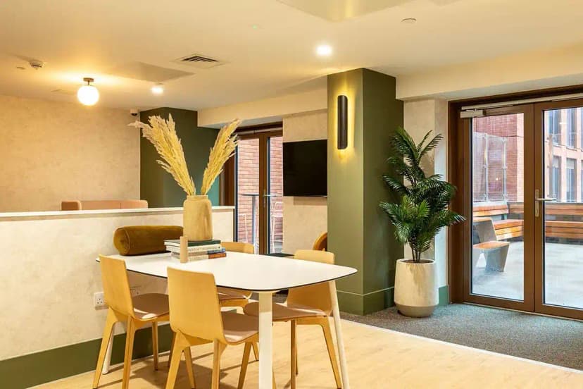 Yugo Crown Place, Birmingham  image 19