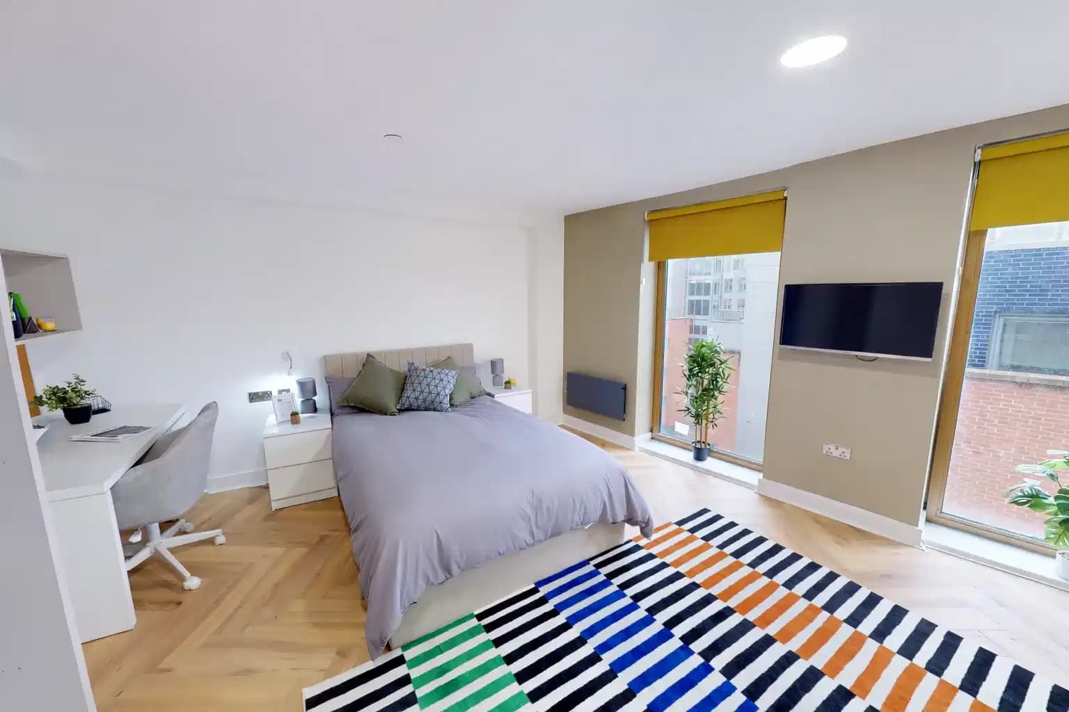 Adaptable Studio  26 +