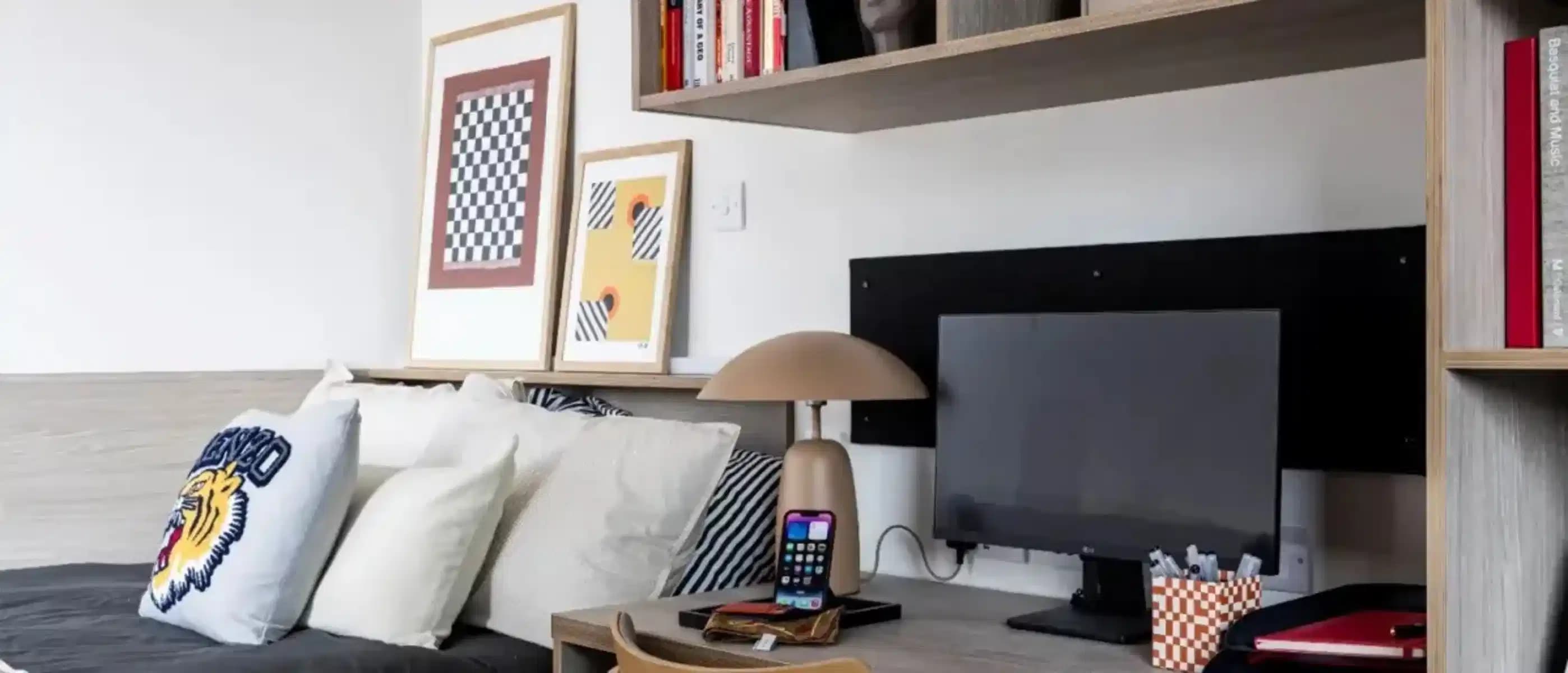 Diamond Studio Private Upper Level