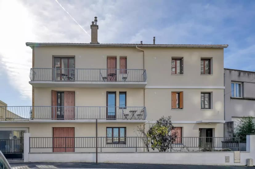 Habyt 93100, Paris image 18