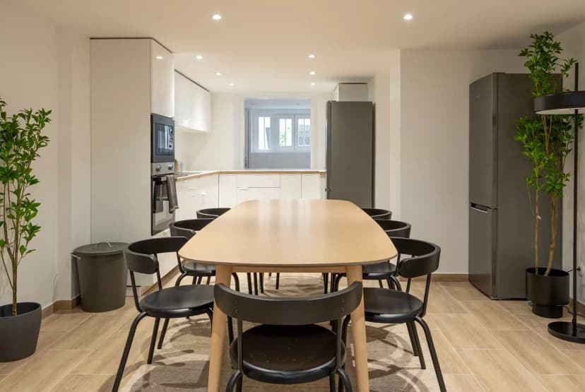 Habyt 93100, Paris image 8