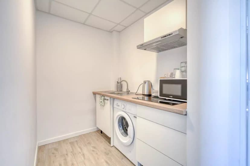 Habyt 93100, Paris view 2