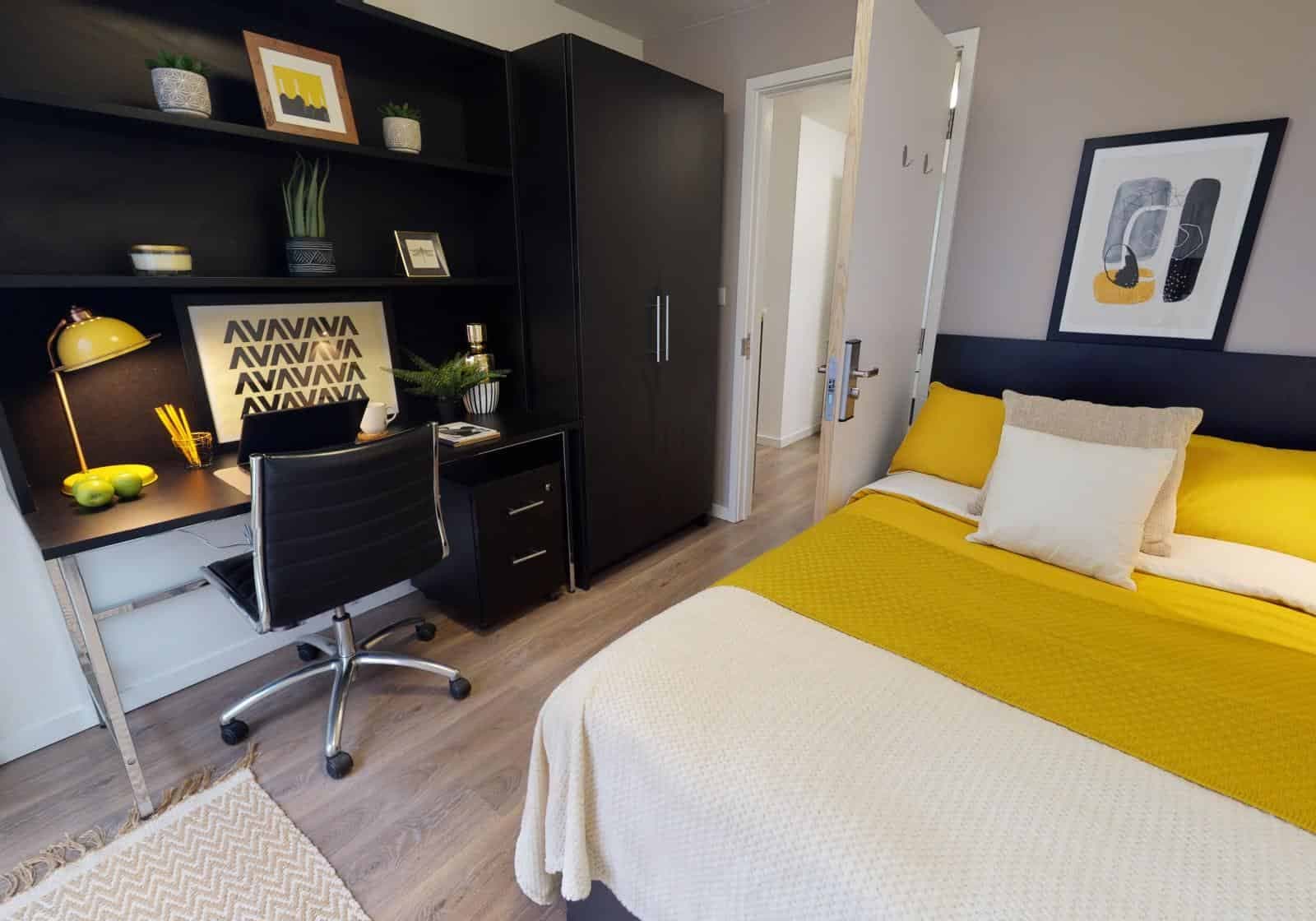 Bronze 2 Bed Apt Plus