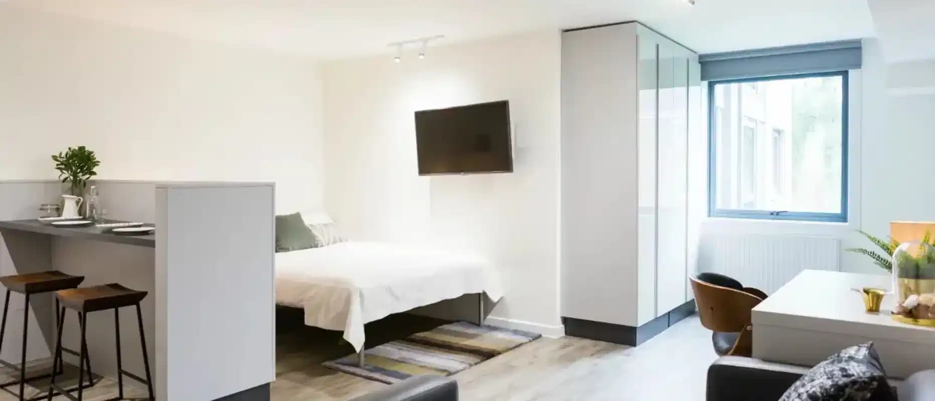 Studio Diamond Upper Level