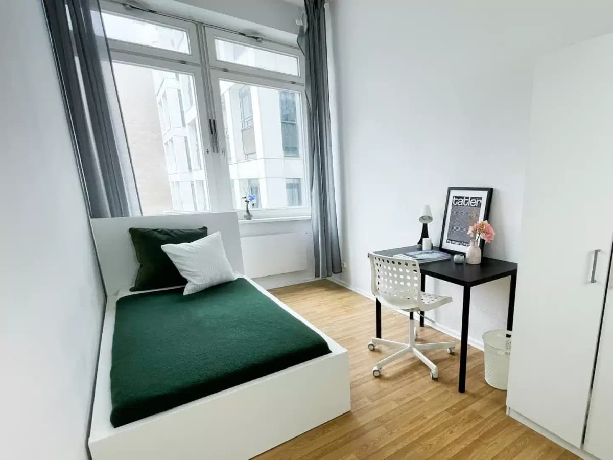 RM Bismarckstraße 72, Berlin