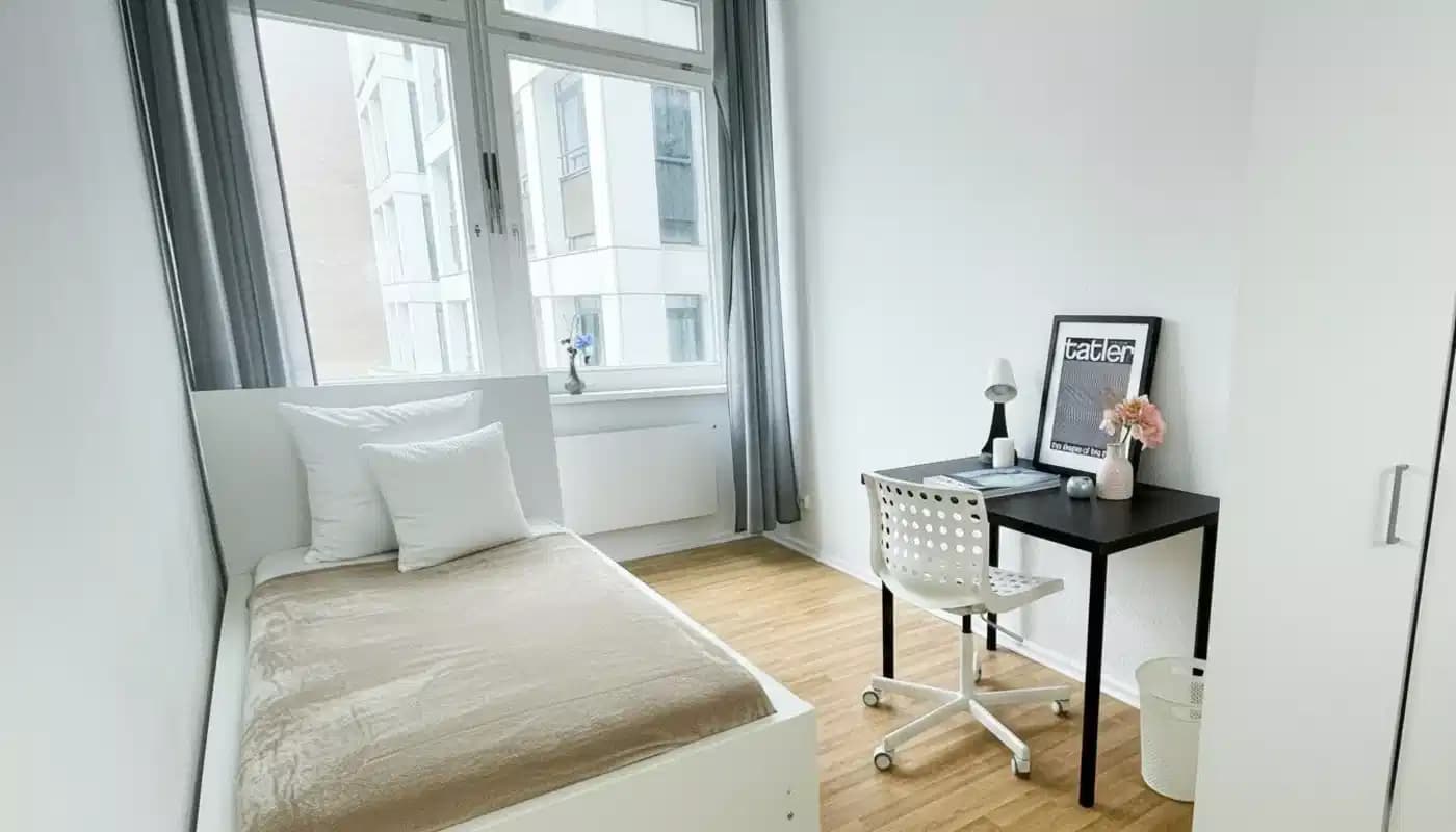 Room In 4 Bed 1 Bath (#B32.4.)