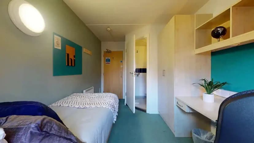 Creek Court, London image 9