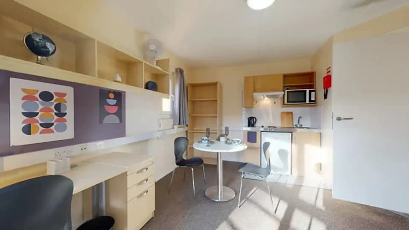 Creek Court, London view 5