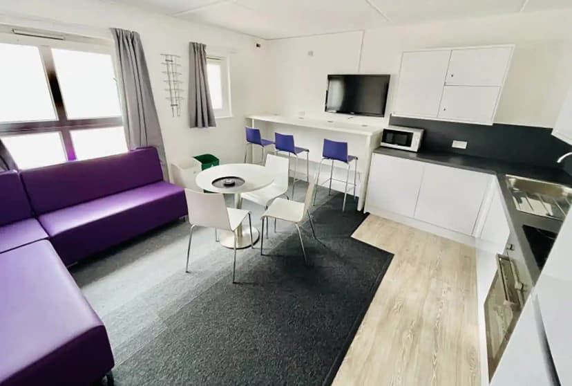 Creek Court, London view 3