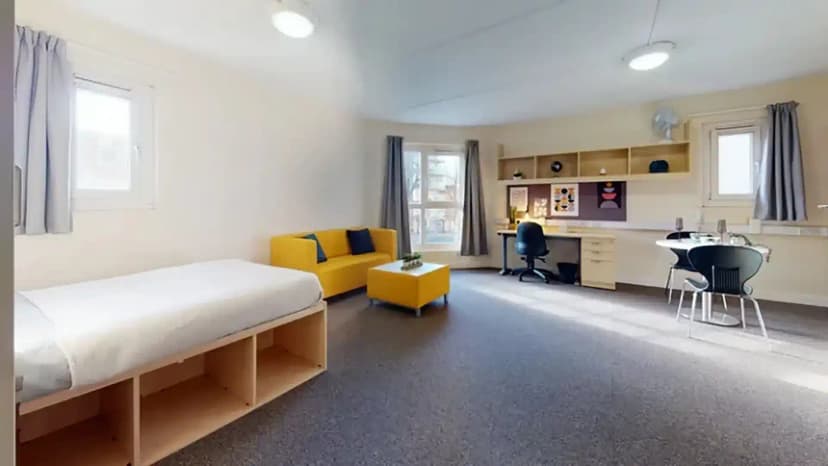 Creek Court, London image 12