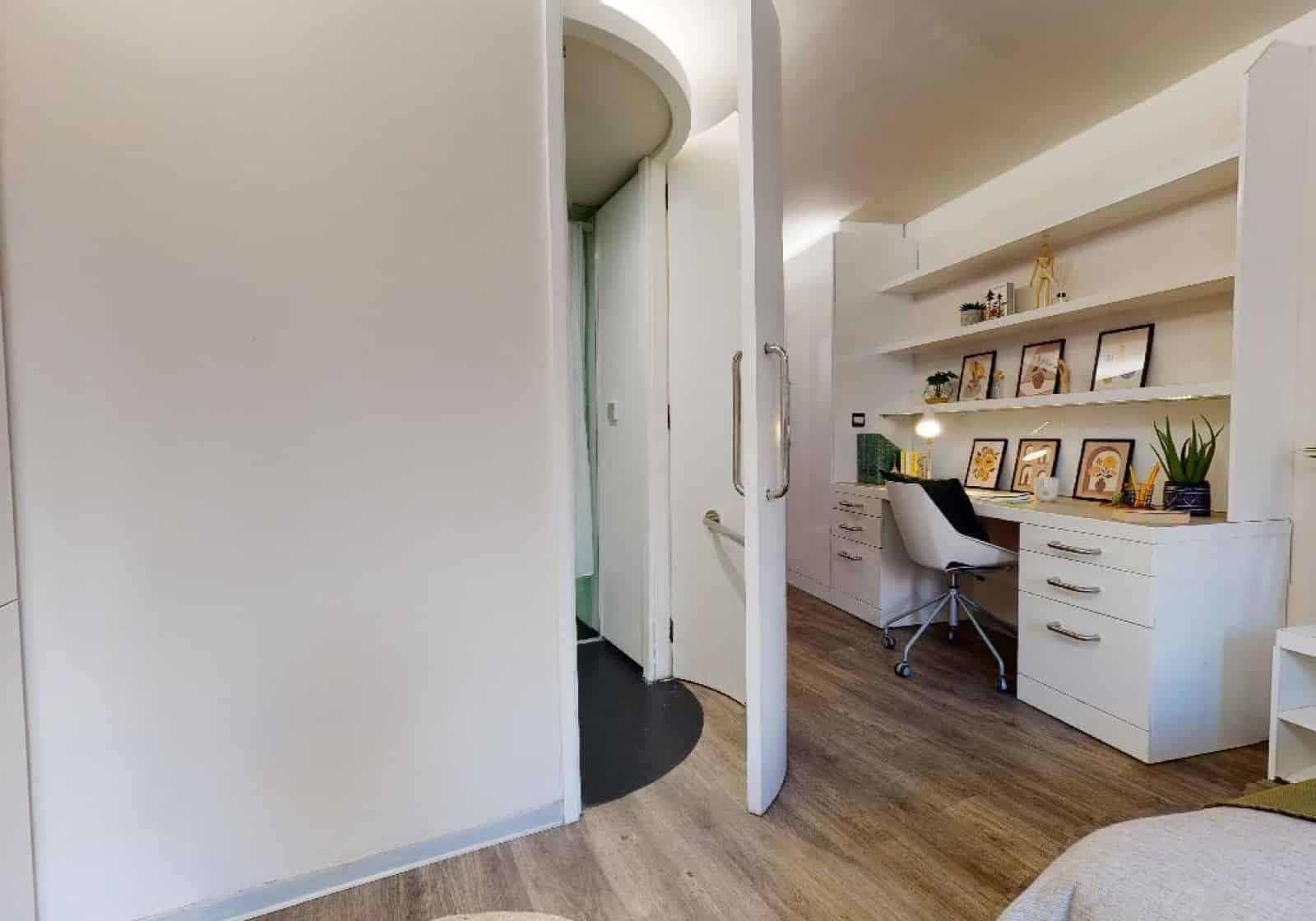 Large Studio Middle