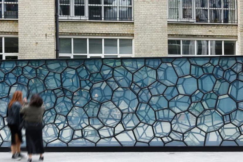 Canto Court, London image 10