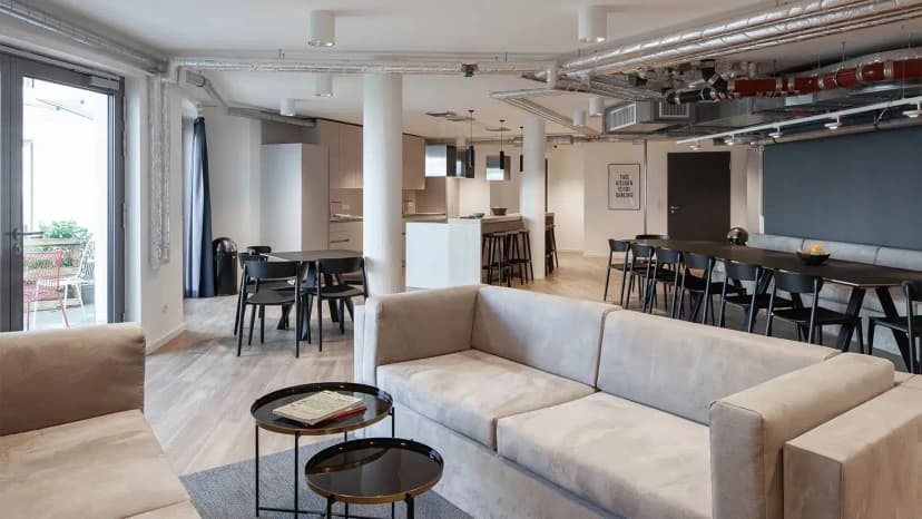 The FIZZ Hamburg Altona, Hamburg view 4