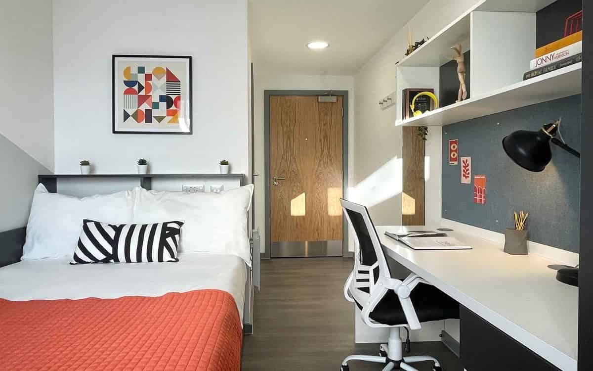 Platinum En-suite