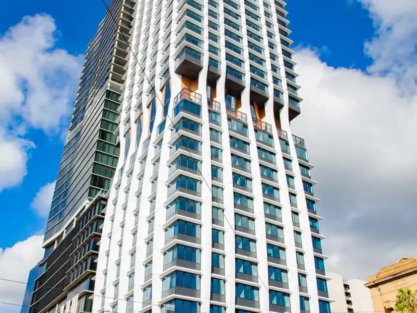 Yugo Adelaide City, Adelaide view 6