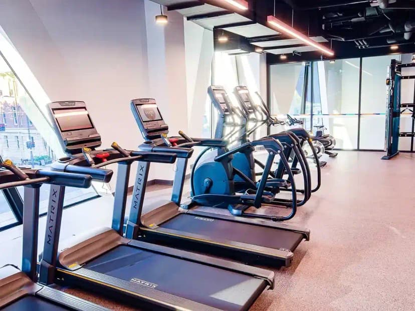 Yugo Adelaide City, Adelaide view 5